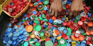 tapones en punto limpio